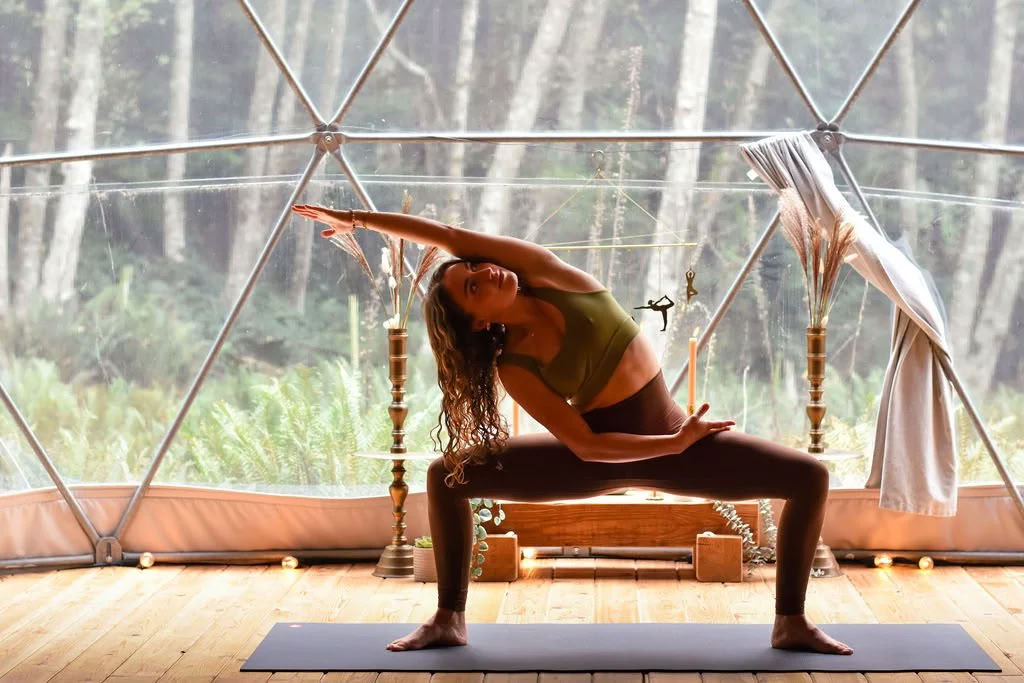Montagmorgen-Flow-Community-Kurs | Nectar Yoga auf Bowen Island — Nectar Yoga
