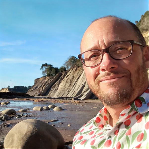 Deep Refuge: Ein LGBTQIA+-Gemeinschafts-Retreat in der Natur