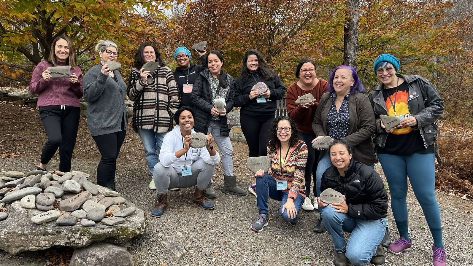 Community-Retreat mit Meg Medina: Feier von Latinx-Geschichten in Kinder- und Jugendliteratur