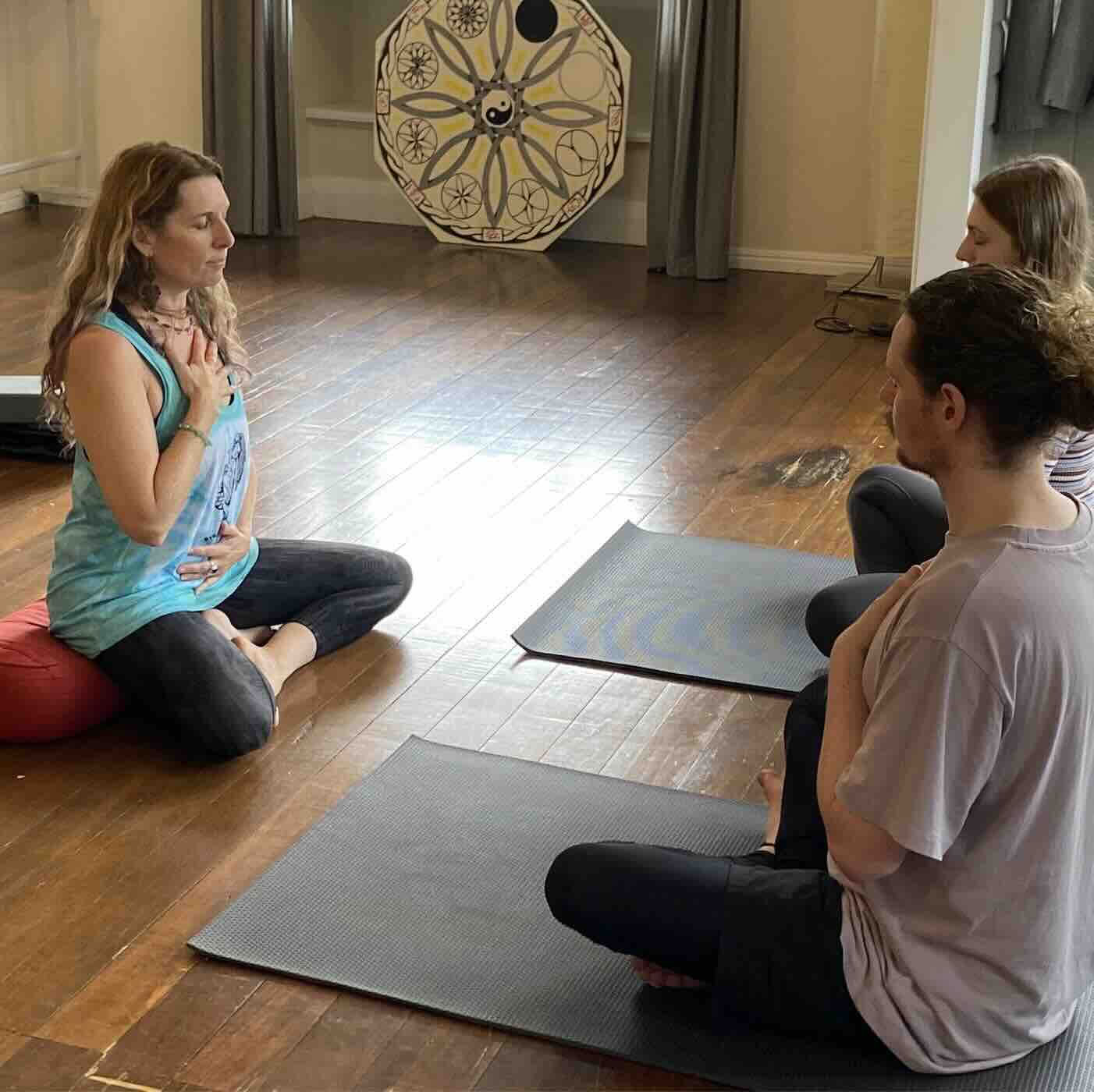 Yoga-Kurs für Anfänger: „Cultivate your Home Practice“