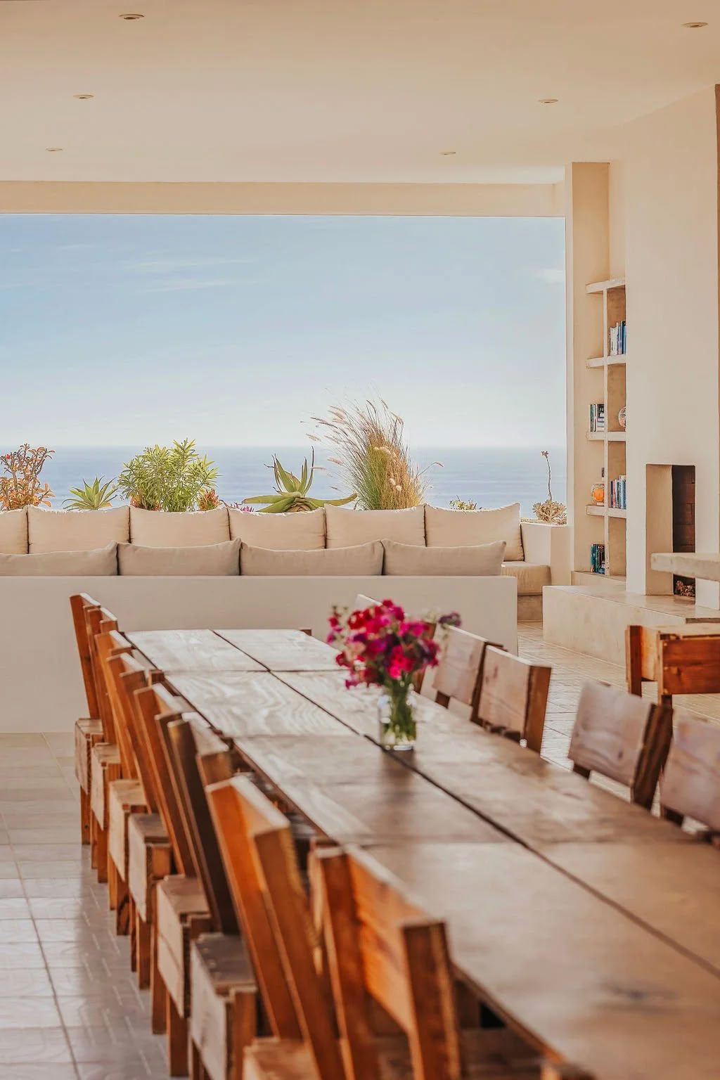 RISE Exklusives Yoga-Retreat für Lehrer: Hands-on-Assist-Training & Retreat mit Kate Moon