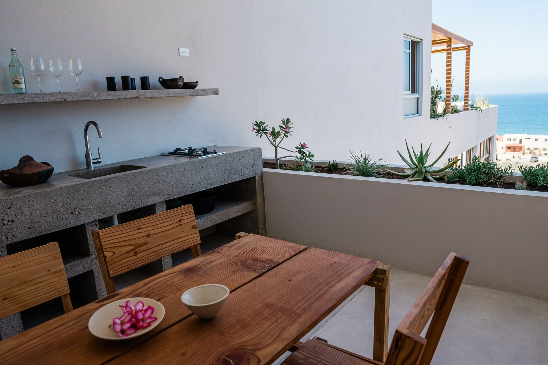 RISE Exklusives Yoga-Retreat für Lehrer: Hands-on-Assist-Training & Retreat mit Kate Moon