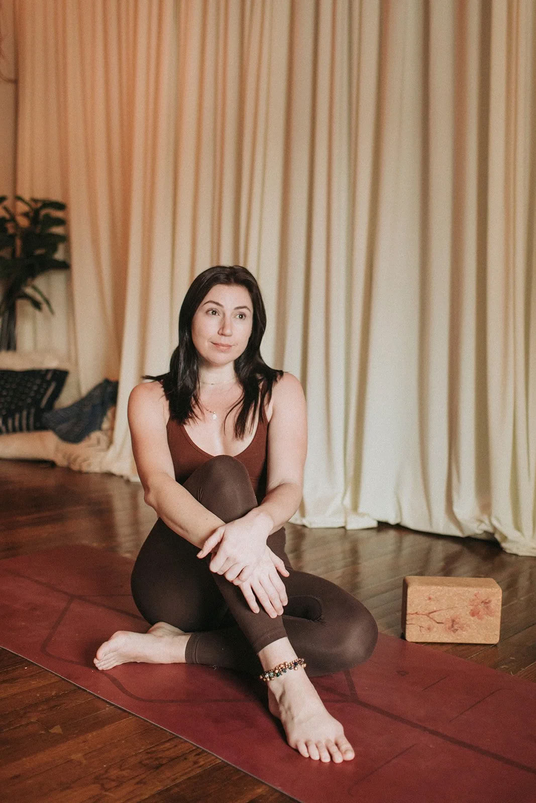 RISE Exklusives Yoga-Retreat für Lehrer: Hands-on-Assist-Training & Retreat mit Kate Moon