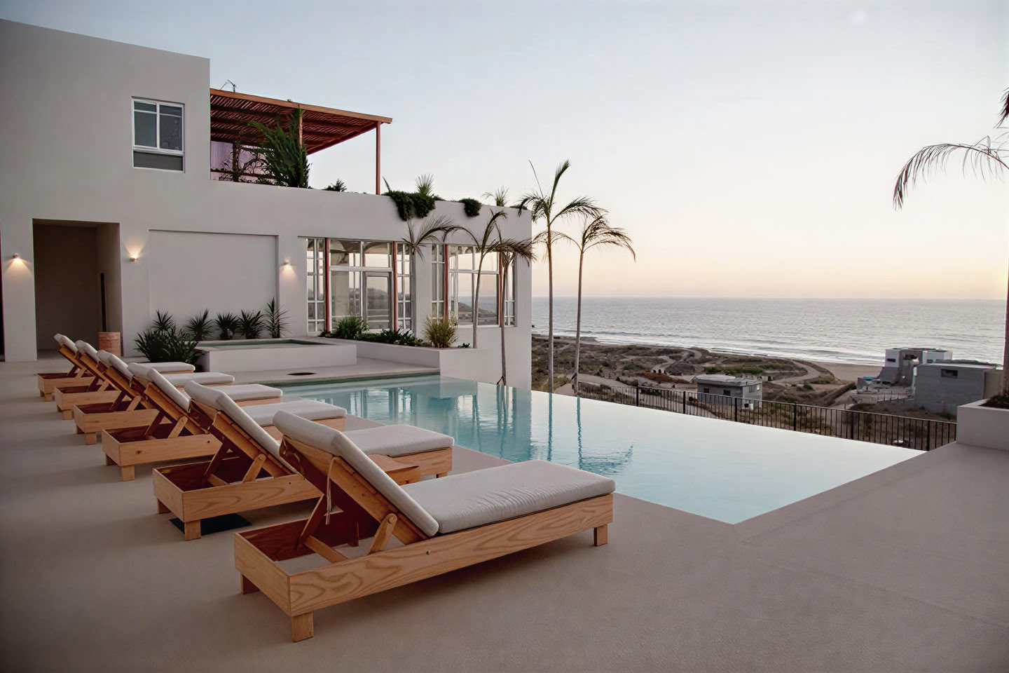 RISE Exklusives Yoga-Retreat für Lehrer: Hands-on-Assist-Training & Retreat mit Kate Moon