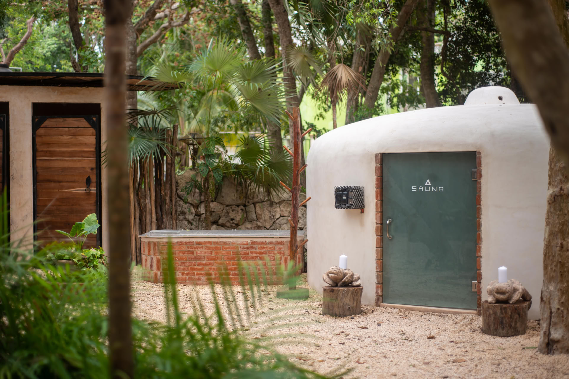 Mitgliedschaft für Sauna + Kaltwasserbecken + Fitnessstudio