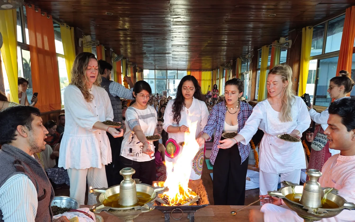 300-Stunden-Yogalehrerausbildung in Rishikesh
