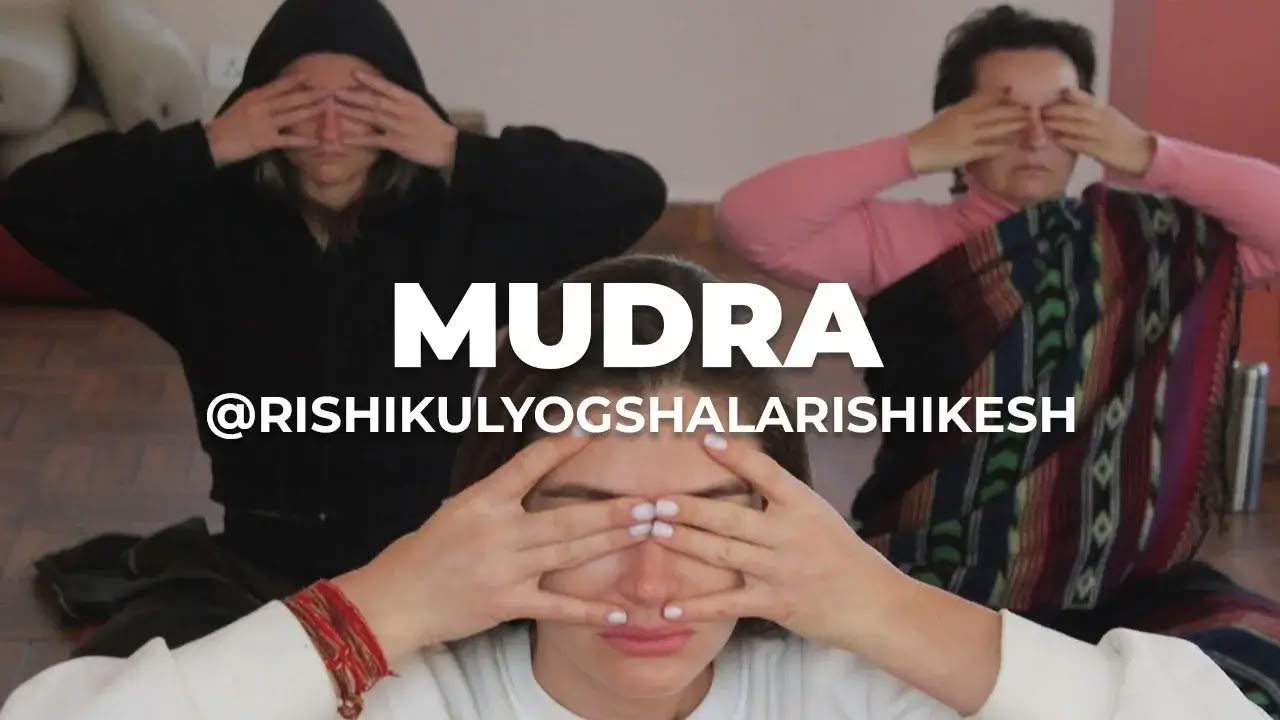 300-Stunden-Yogalehrerausbildung in Rishikesh