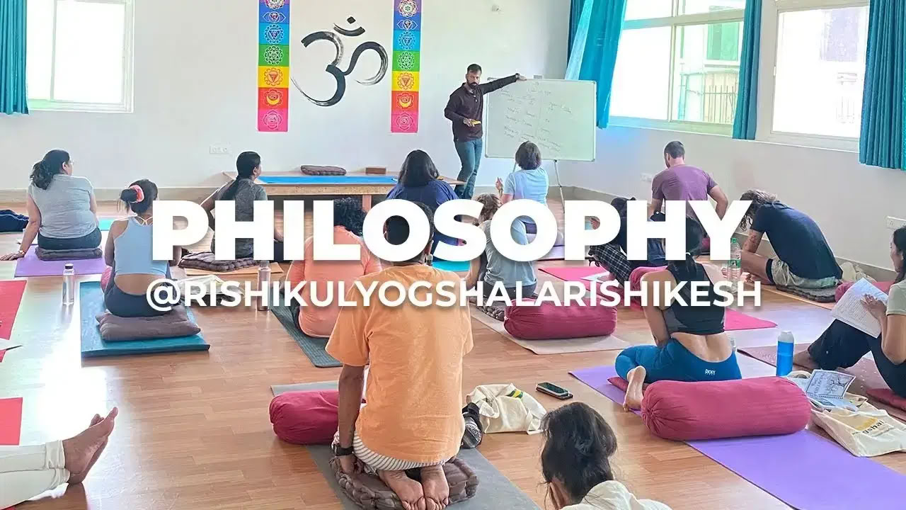 300-Stunden-Yogalehrerausbildung in Rishikesh