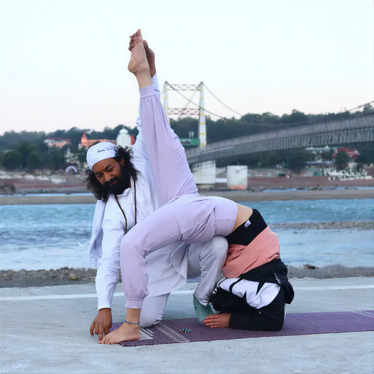 200-Stunden-Yoga-Lehrer-Ausbildungskurs in Rishikesh – 02. Aug. bis 27. Aug. 2026