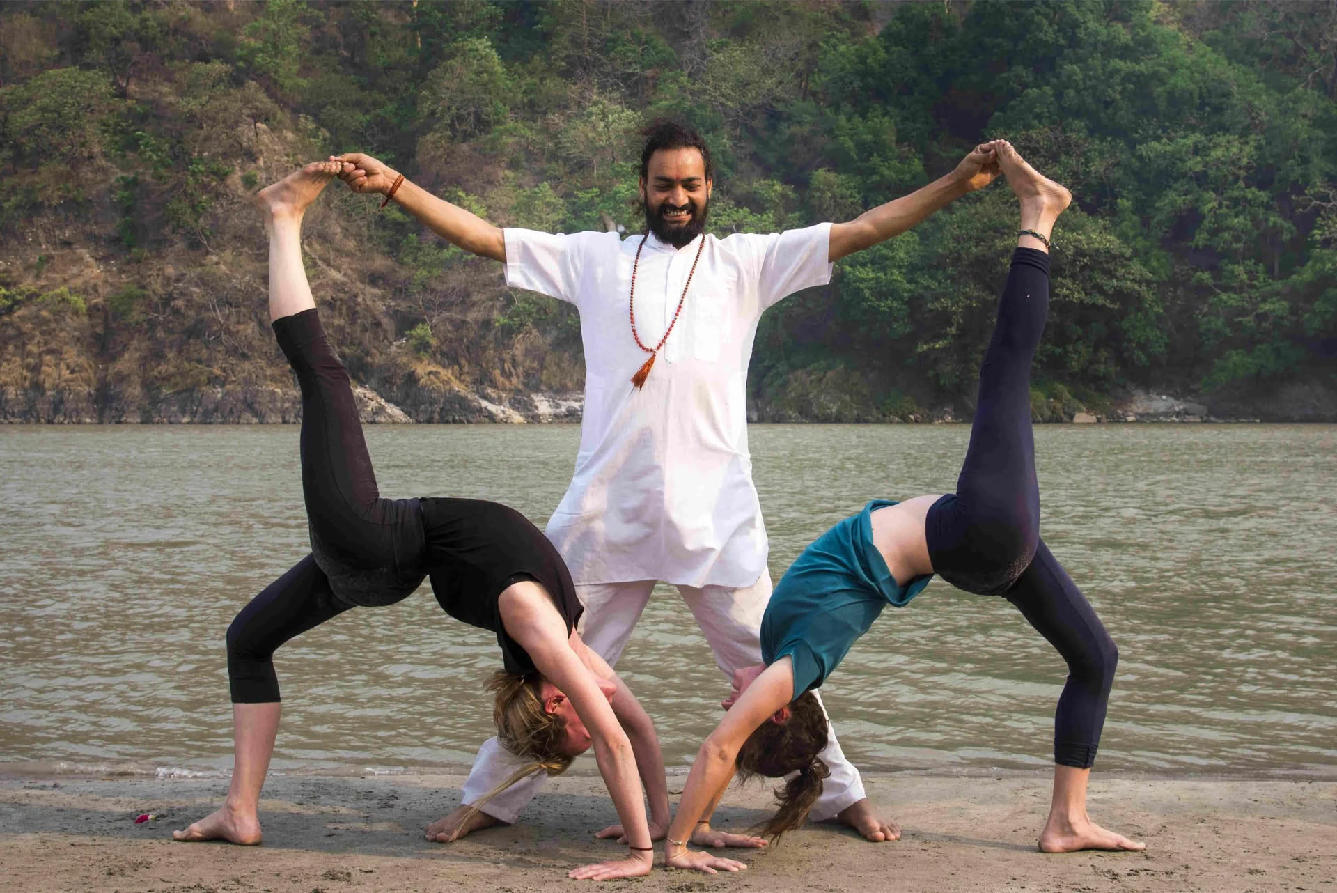 200-Stunden-Yoga-Lehrer-Ausbildungskurs in Rishikesh – 02. Aug. bis 27. Aug. 2026