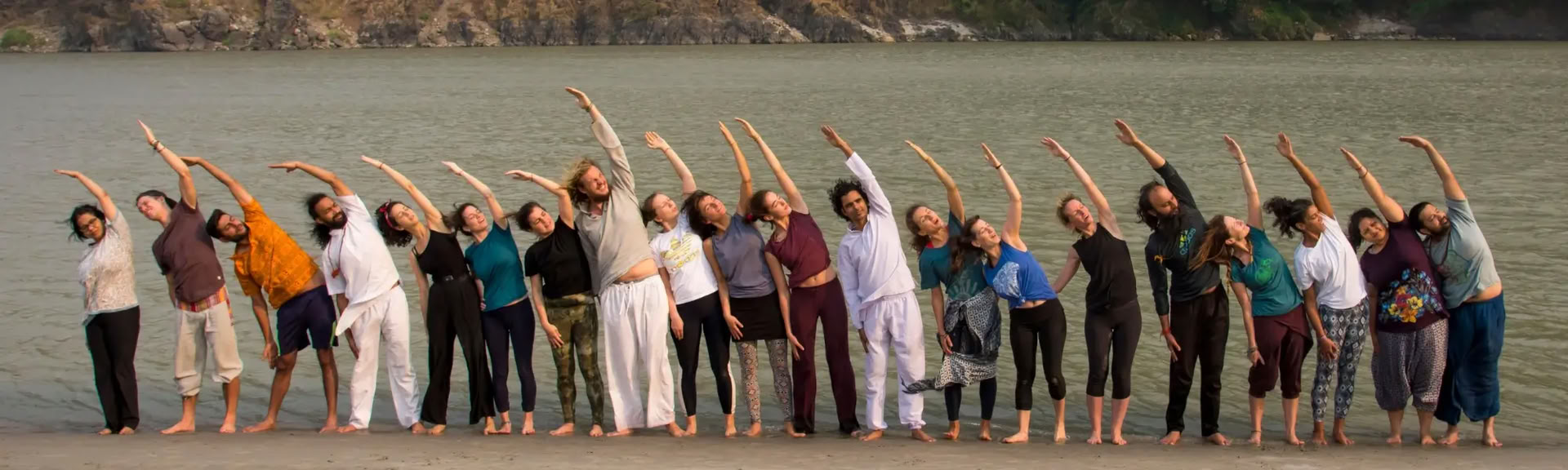 100-Stunden-Yoga-Lehrerausbildung in Rishikesh, Indien