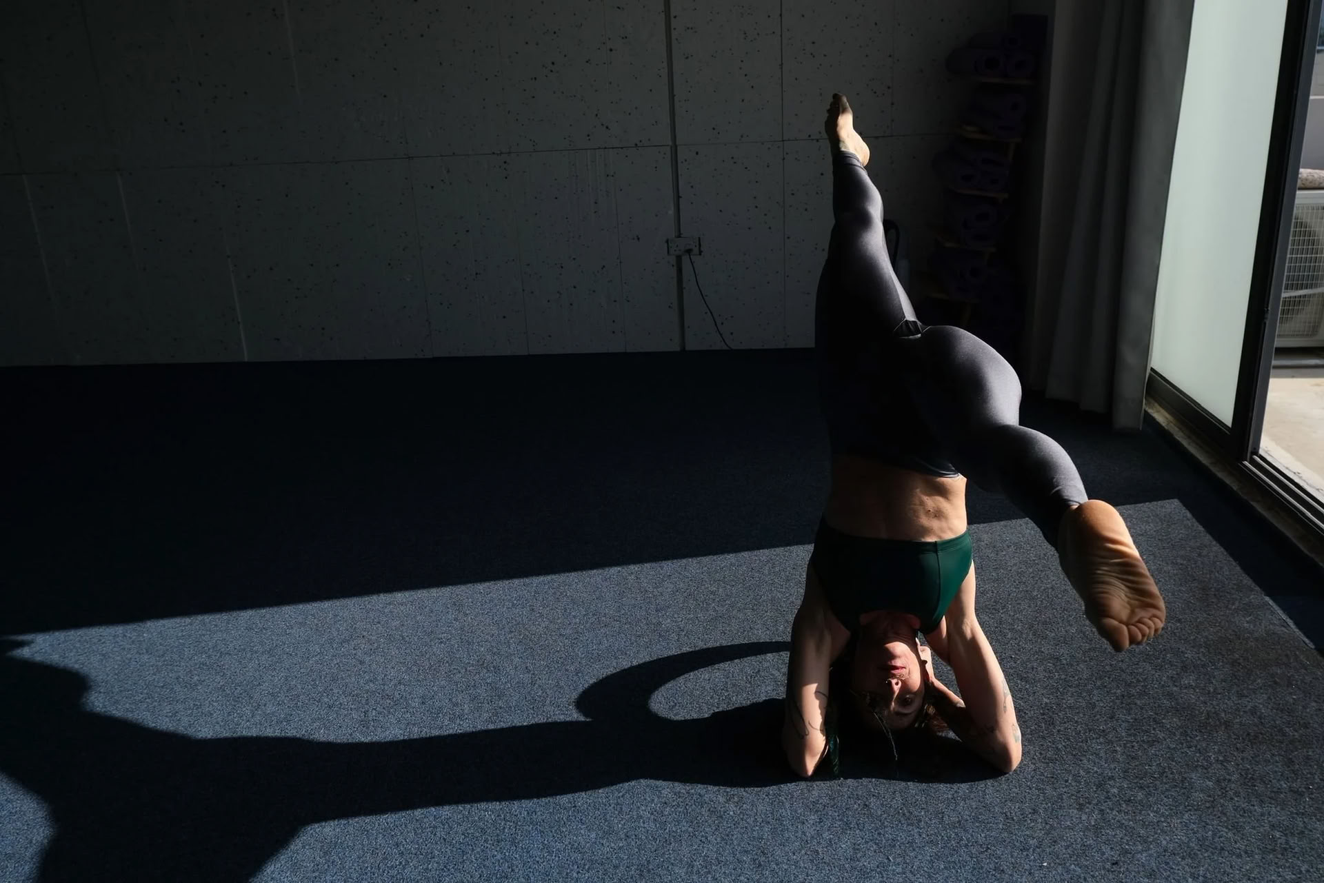 ASHTANGA GRUNDLAGEN Innere Architektur & Intelligente Praxis — Momosyoga | HotYogaMalta