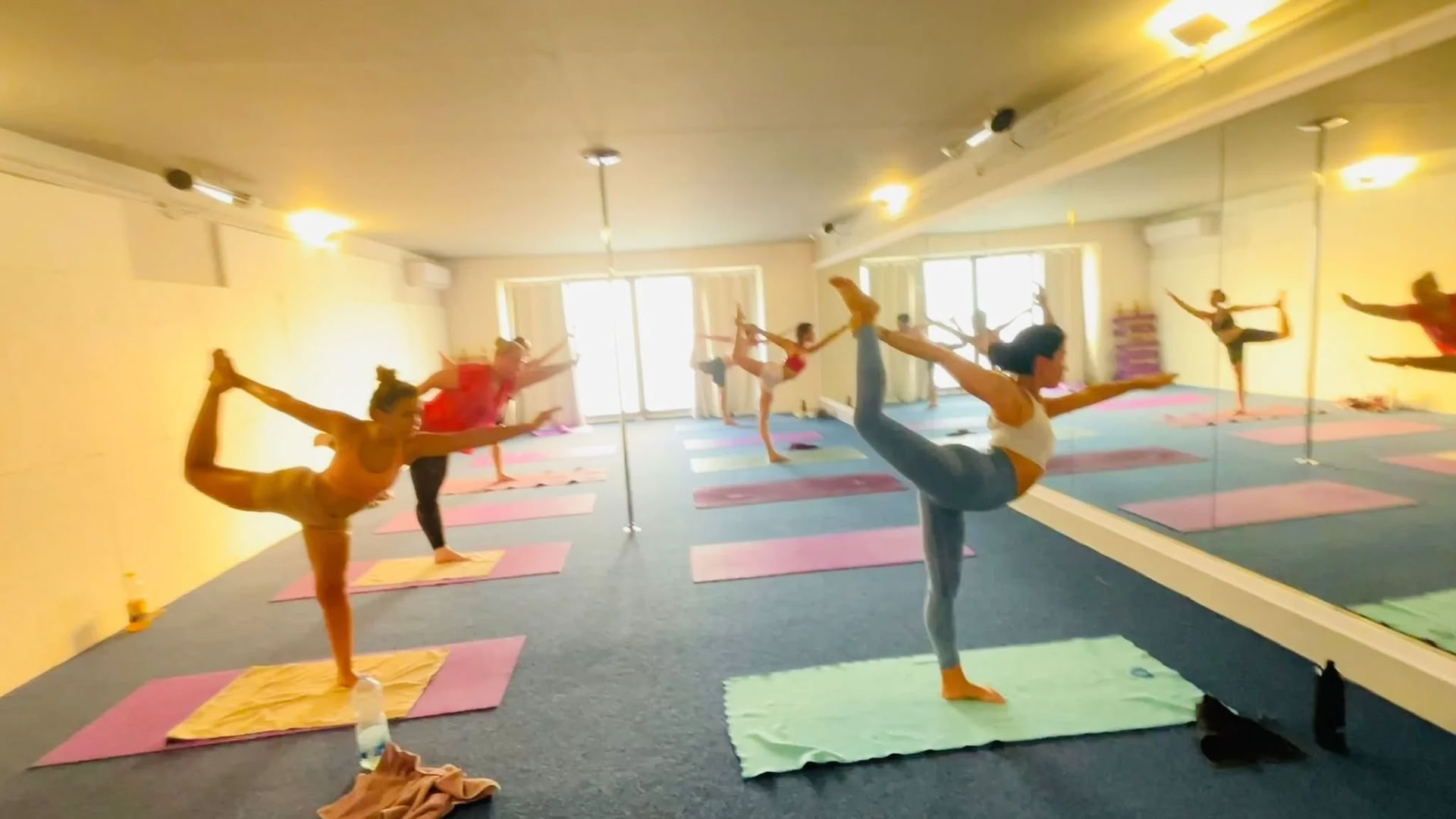 ASHTANGA GRUNDLAGEN Innere Architektur & Intelligente Praxis — Momosyoga | HotYogaMalta