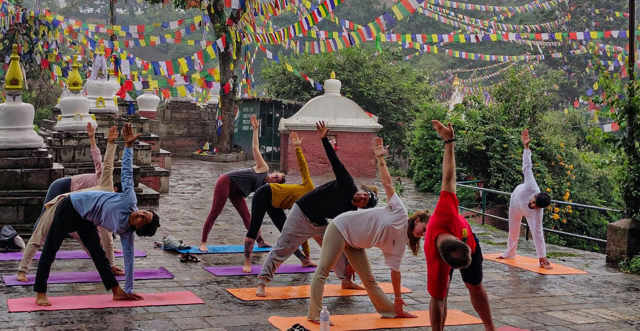 300-Stunden-Yoga-Lehrer-Ausbildungskurs (YTT) 24 Tage