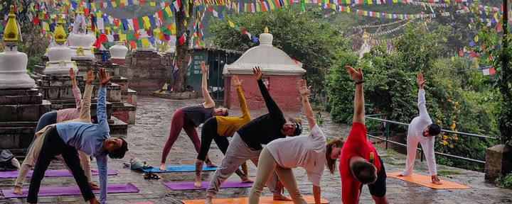 300-Stunden-Yoga-Lehrer-Ausbildungskurs (YTT) 24 Tage