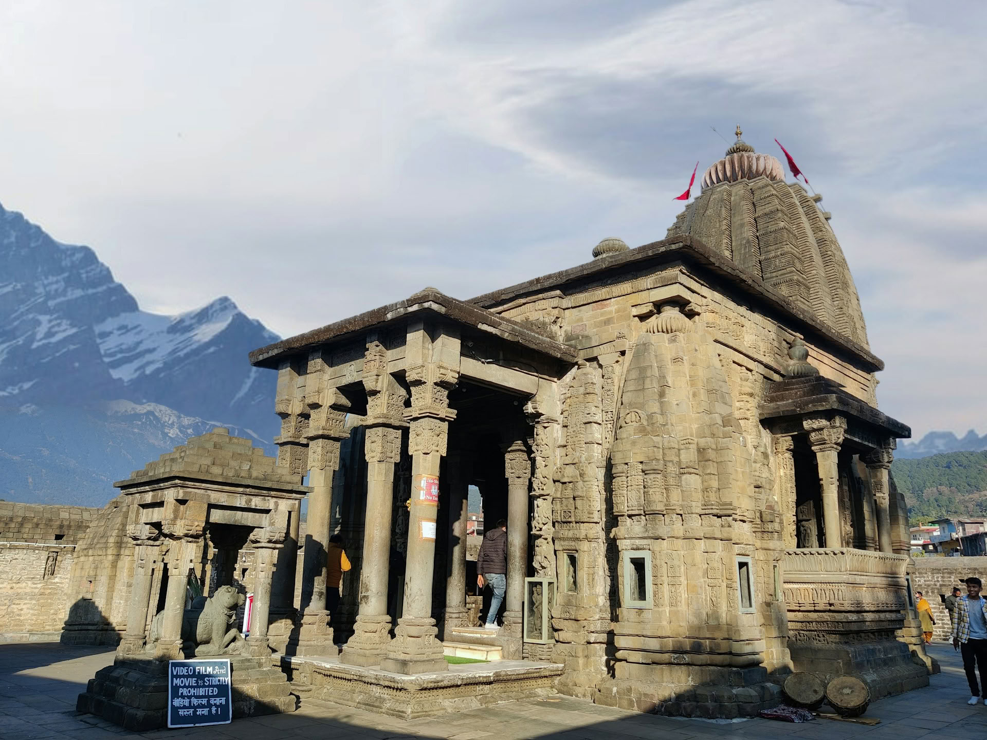 Heilige Hügel bis Goldene Horizonte: Dharamshala, Dalhousie & Amritsar-Pfad