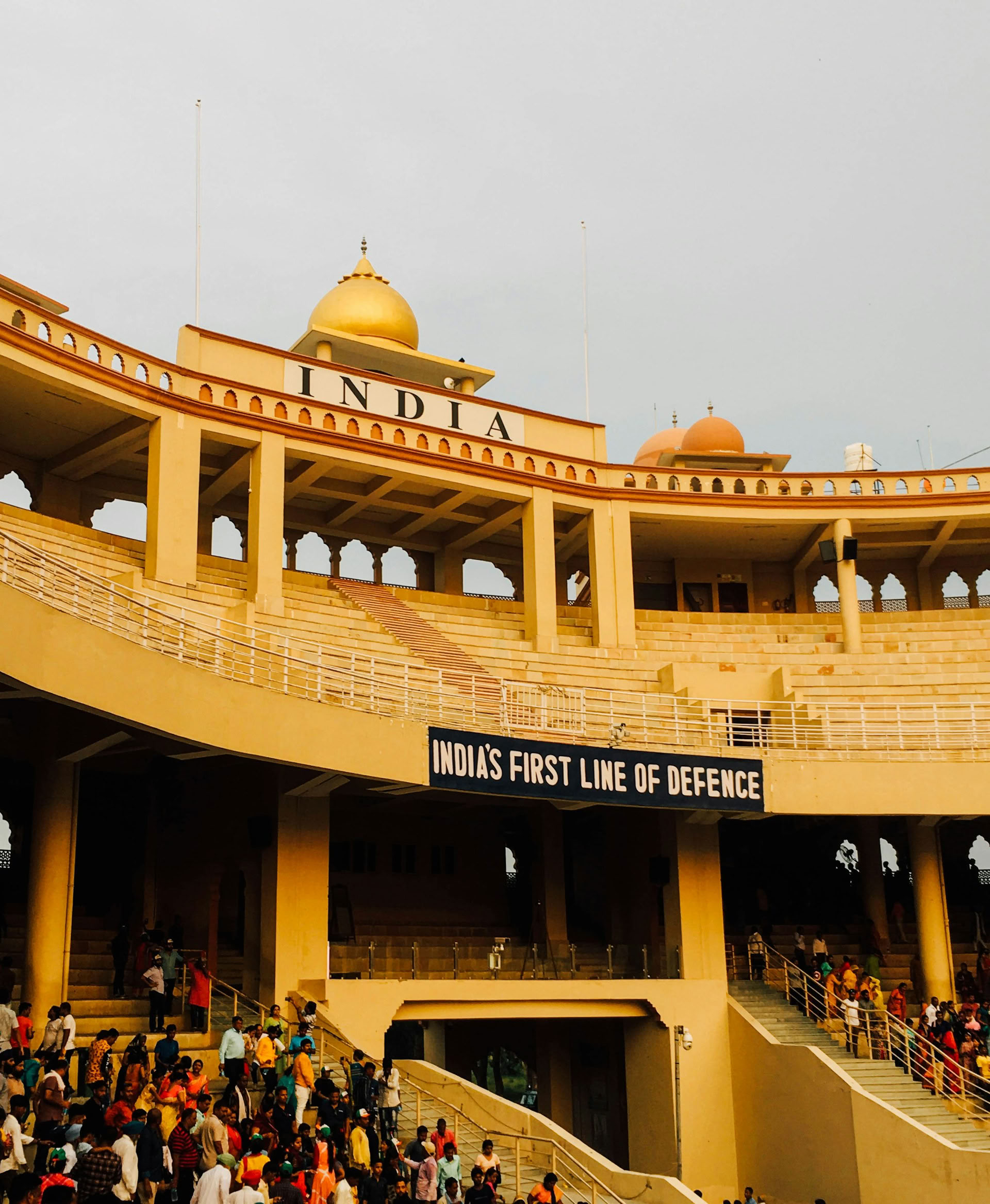 Heilige Hügel bis Goldene Horizonte: Dharamshala, Dalhousie & Amritsar-Pfad