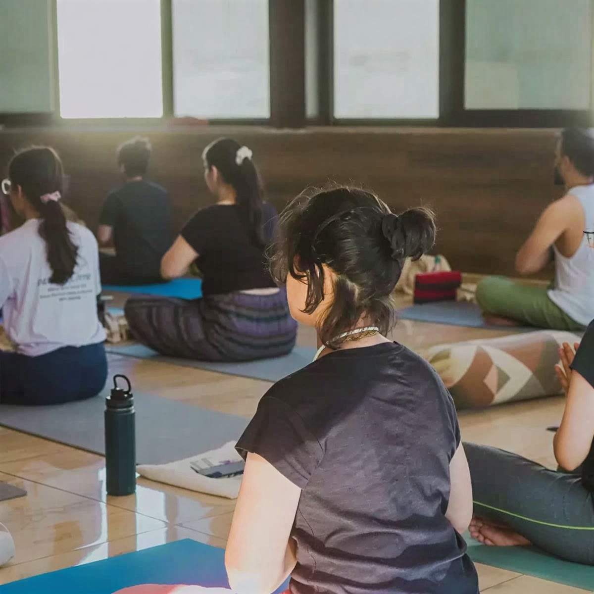 100-Stunden-Yoga-Lehrer*innen-Ausbildungsprogramm