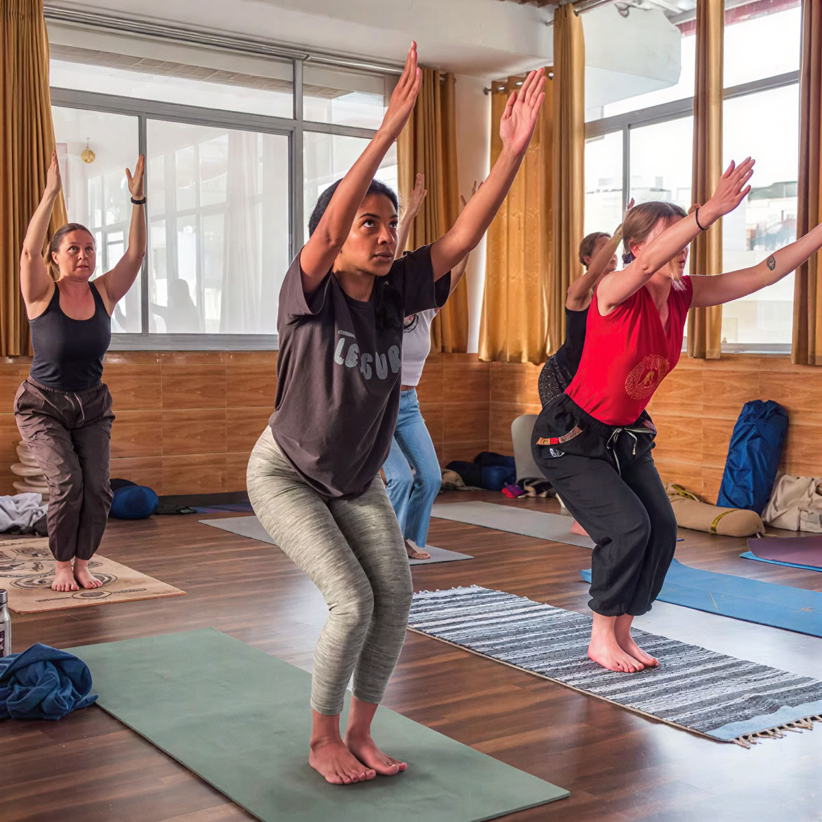 300-Stunden Yoga-Lehrer-Ausbildungsprogramm