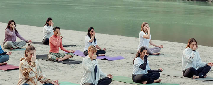 300-Stunden Yoga-Lehrer-Ausbildungsprogramm