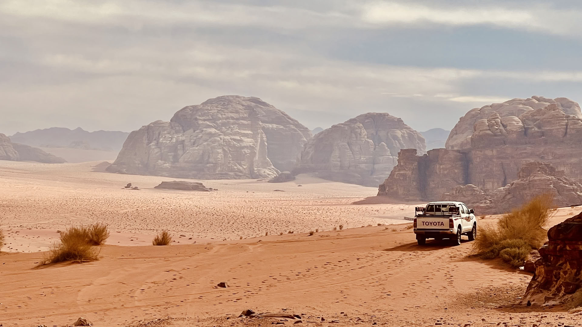 4-tägiges Kamel-Trekking-Abenteuer mit Beduinen in Wadi Rum, Jordanien