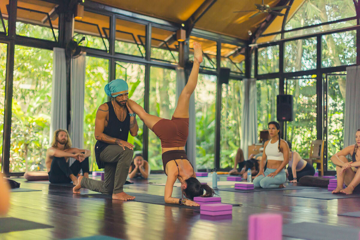 SomaYoga 200 200HR Präsenz-Yoga- & Somatics-Lehrerausbildung