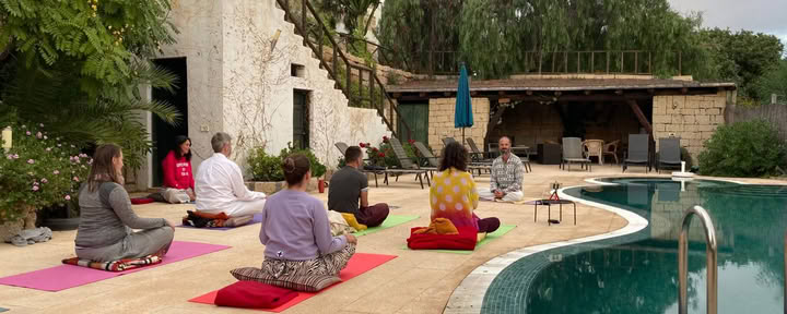 8 TAGE Yoga und Achtsamkeit, um mit deiner inneren Wahrheit in Verbindung zu treten