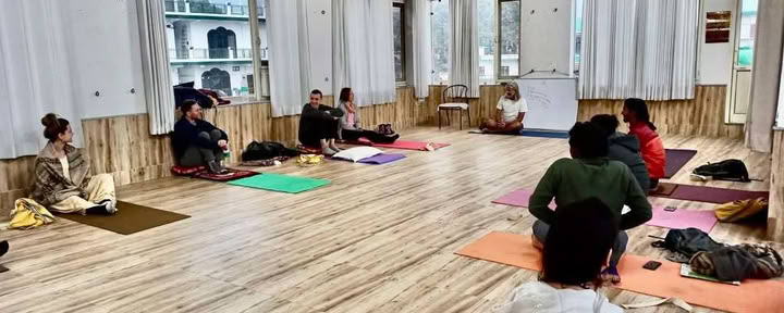 300 Stunden Bhakti Yoga Lehrerausbildungskurs in Rishikesh, Indien