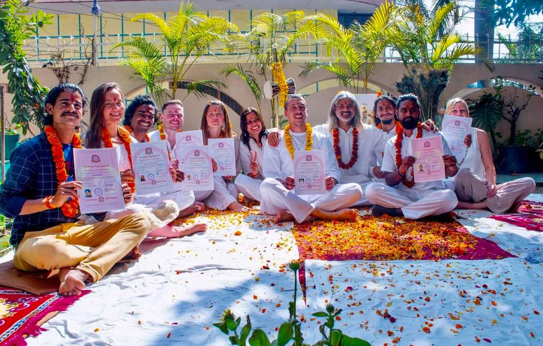 300 Stunden Hatha-Yoga-Lehrertraining in Rishikesh, Indien – 01. Nov. – 19. Dez.