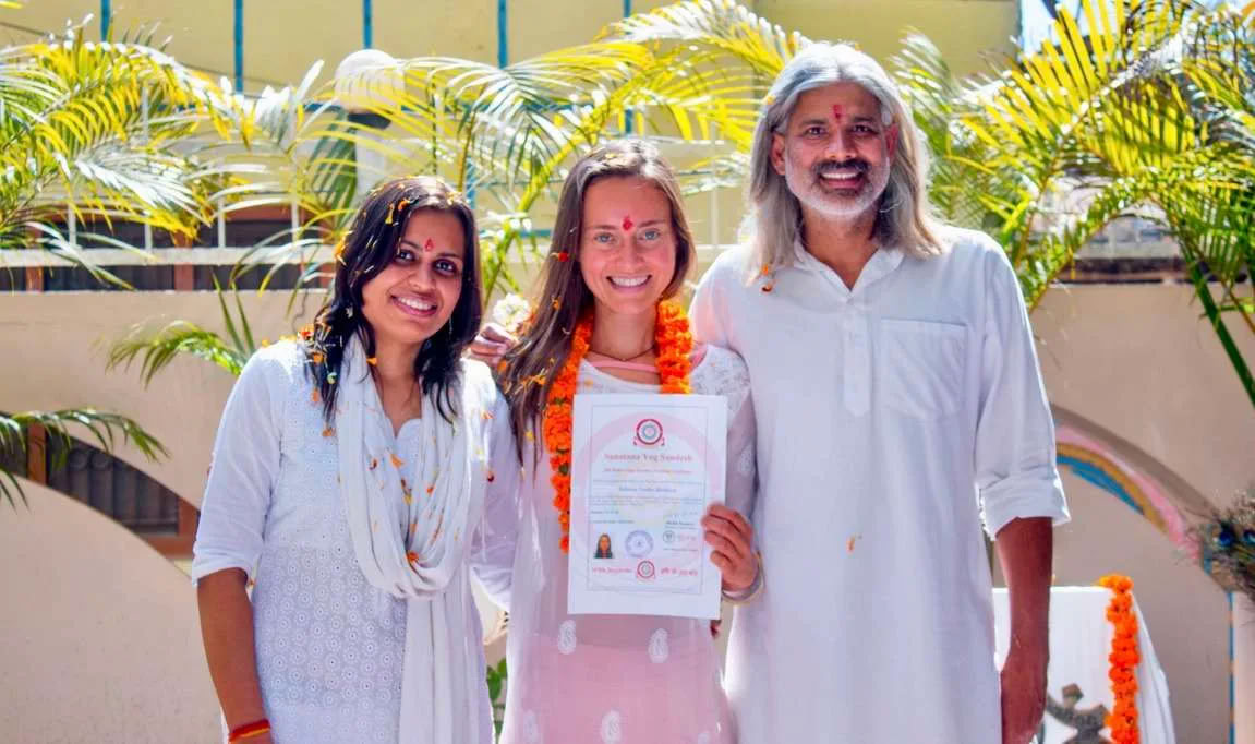 300 Stunden Hatha-Yoga-Lehrertraining in Rishikesh, Indien – 01. Nov. – 19. Dez.