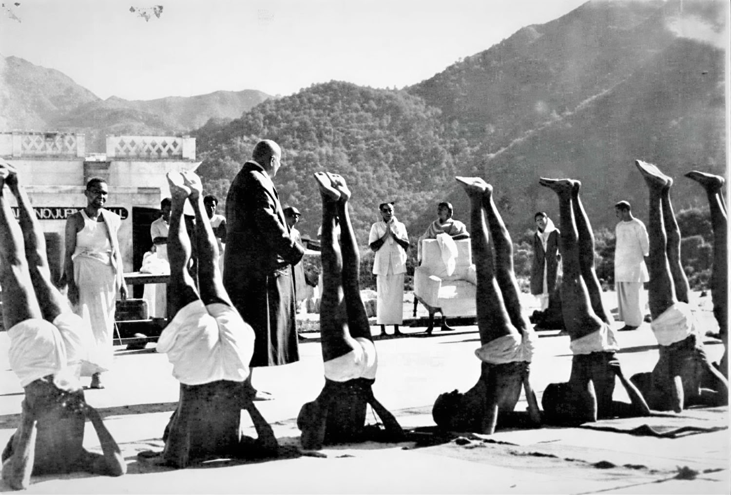 Yoga-Therapie-Training Retreat in Rishikesh Indien