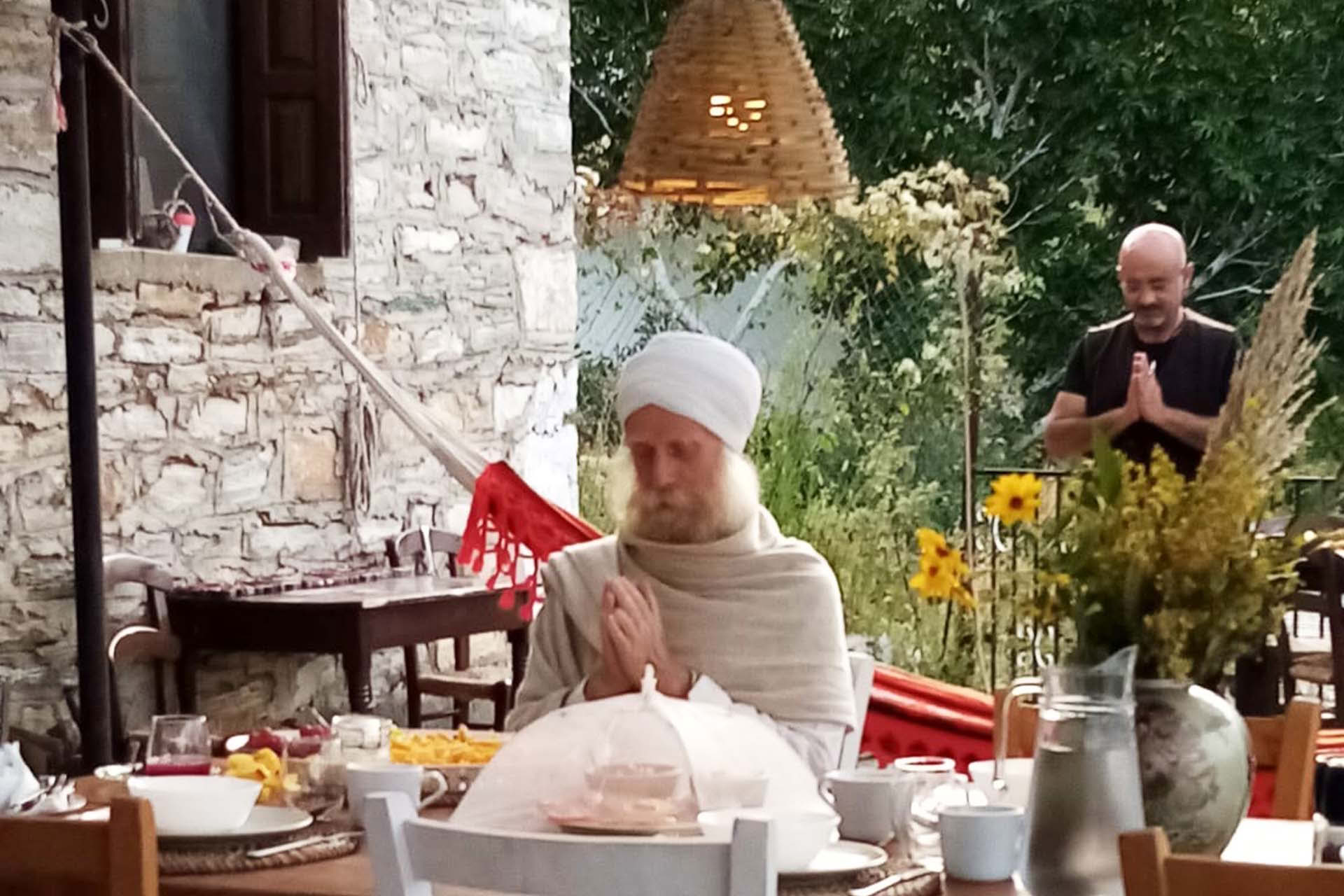 Sungalaa Kundalini Yoga Teacher Training: Authentische Beziehungen