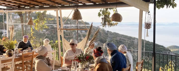 Sungalaa Kundalini Yoga Teacher Training: Authentische Beziehungen