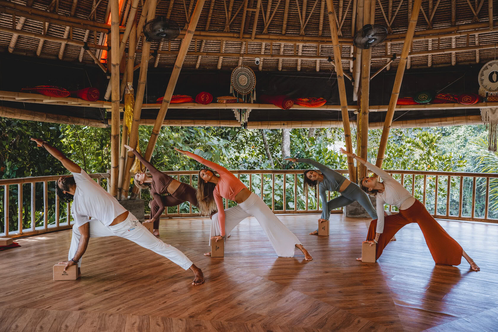 200 Std. Yoga-Lehrerausbildung in Bali, Amertham