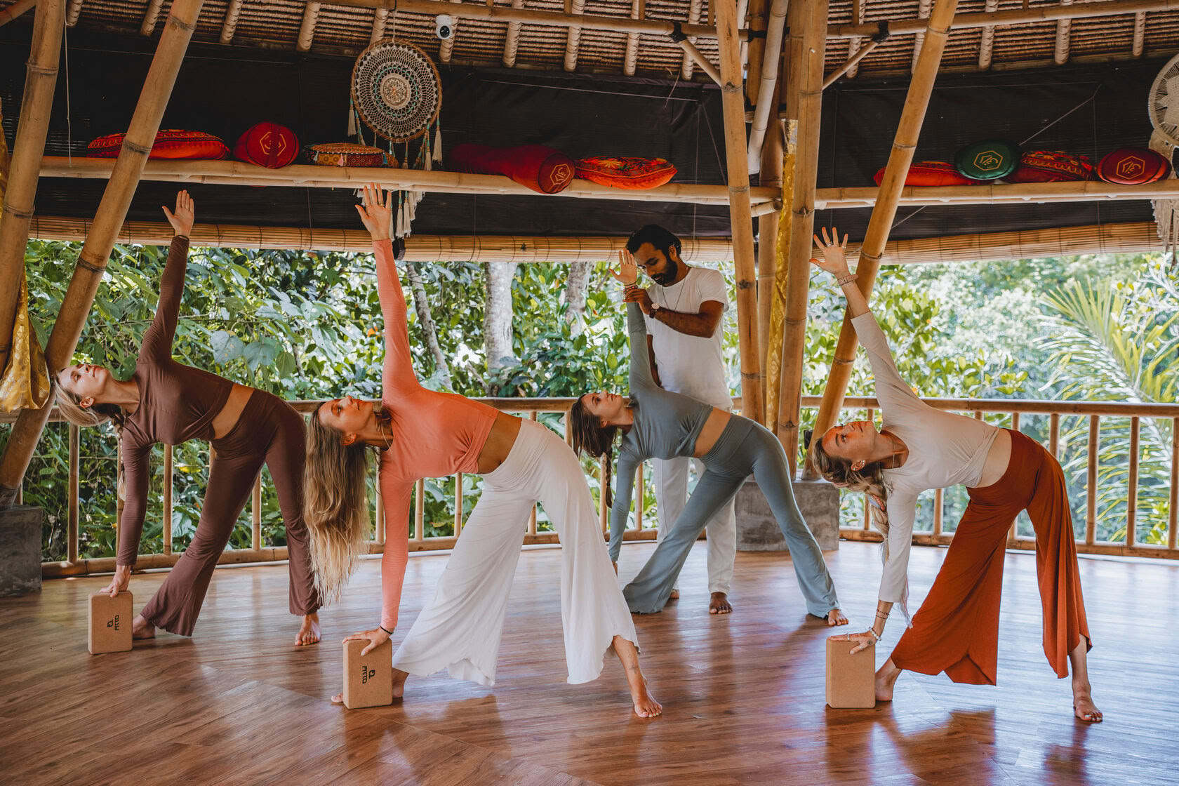 200 Std. Yoga-Lehrerausbildung in Bali, Amertham