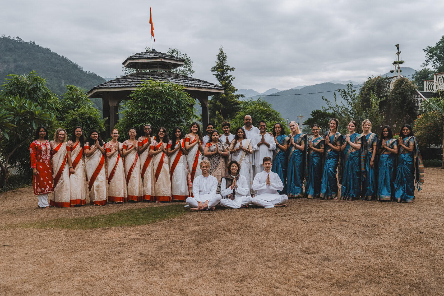 300-Stunden-Yoga-Lehrerausbildung in Rishikesh – 13. Aug. - 11. Sep. 2026