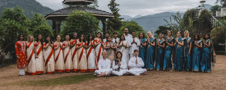 300-Stunden Yoga Lehrer Ausbildung in Rishikesh – 20. Jan. – 18. Feb. 2027