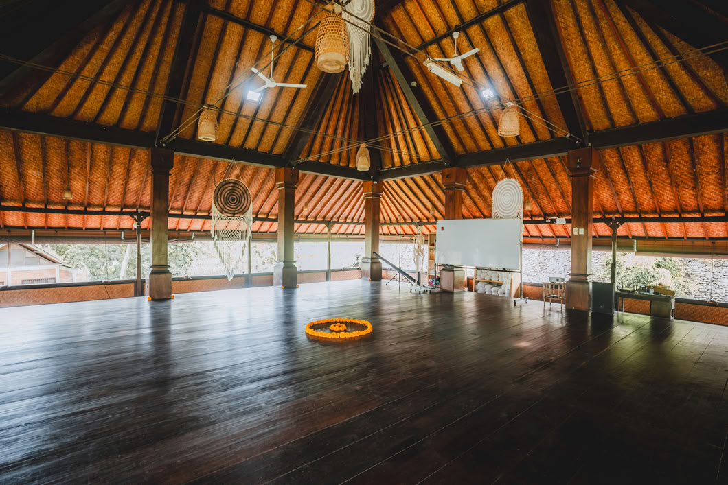 200-Stunden/300-Stunden Hybrid Yoga Lehrertraining – 26. Mai - 4. Juni