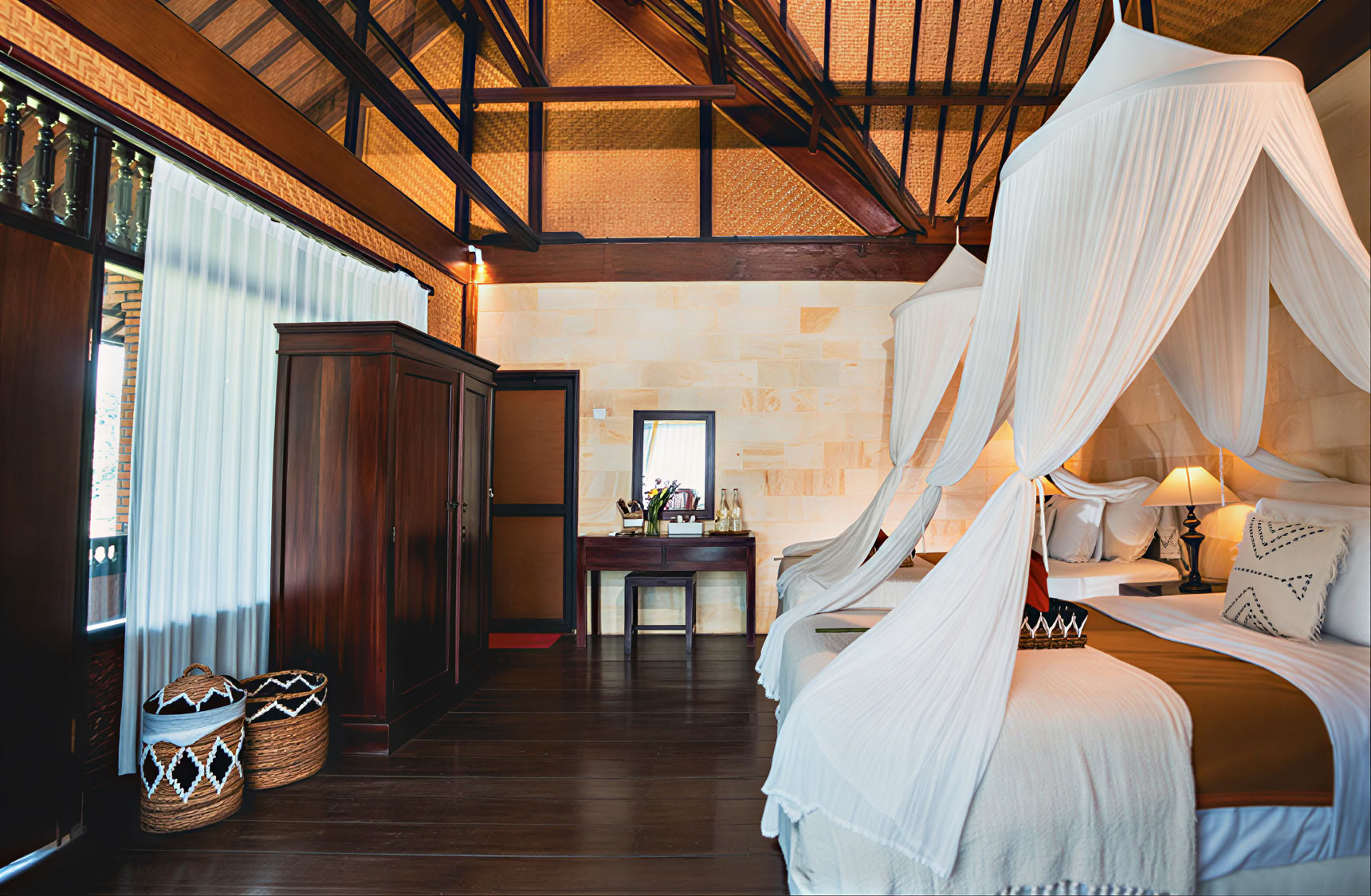 200-Stunden/ 300-Stunden Hybrid Yoga Teacher Training – 26. Jul - 4. Aug
