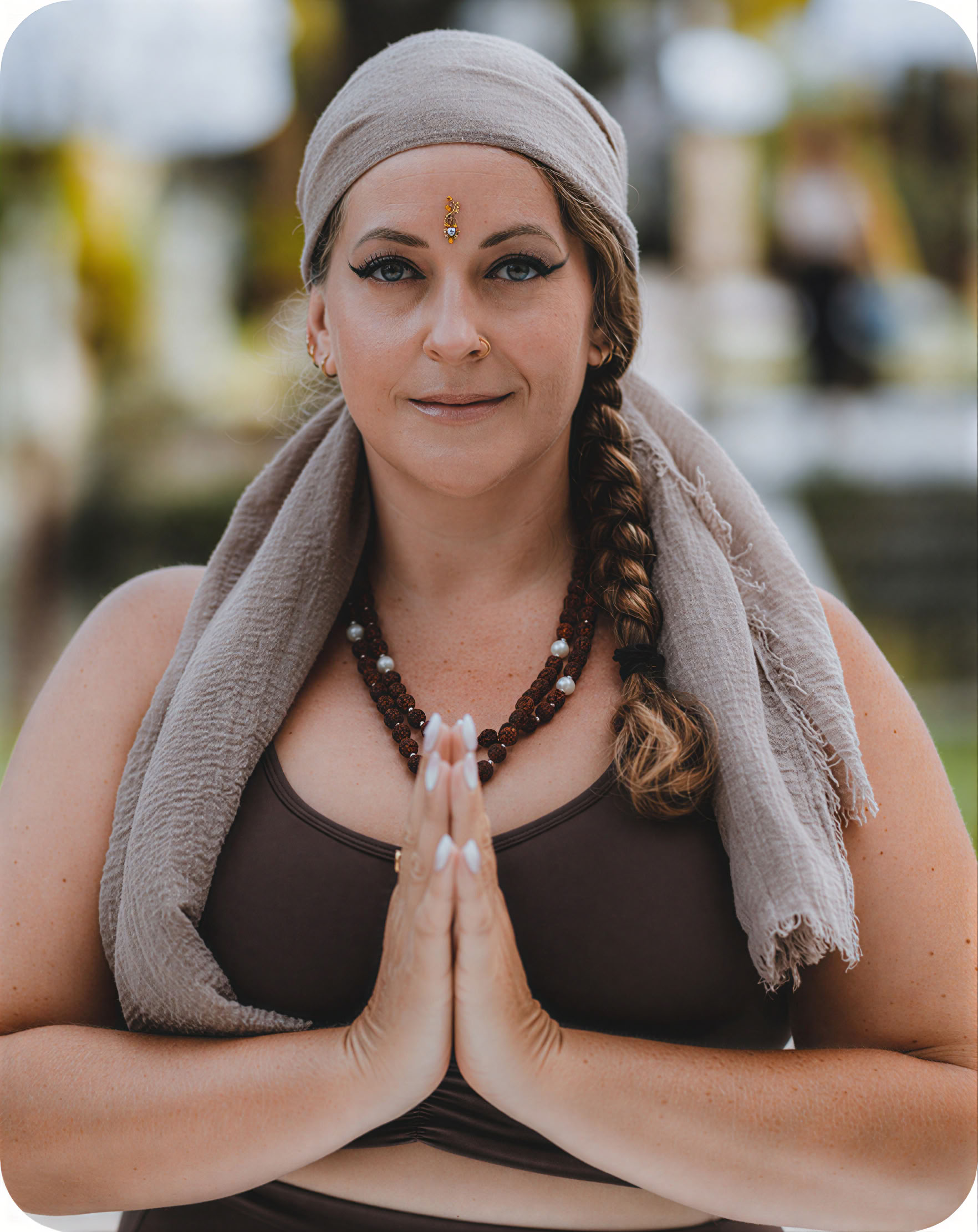200-Stunden/300-Stunden Hybrid Yoga Teacher Training – 26. Nov. – 9. Dez. 2026