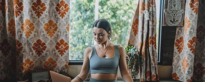 200-Stunden/300-Stunden Hybrid Yoga Teacher Training – 26. Nov. – 9. Dez. 2026