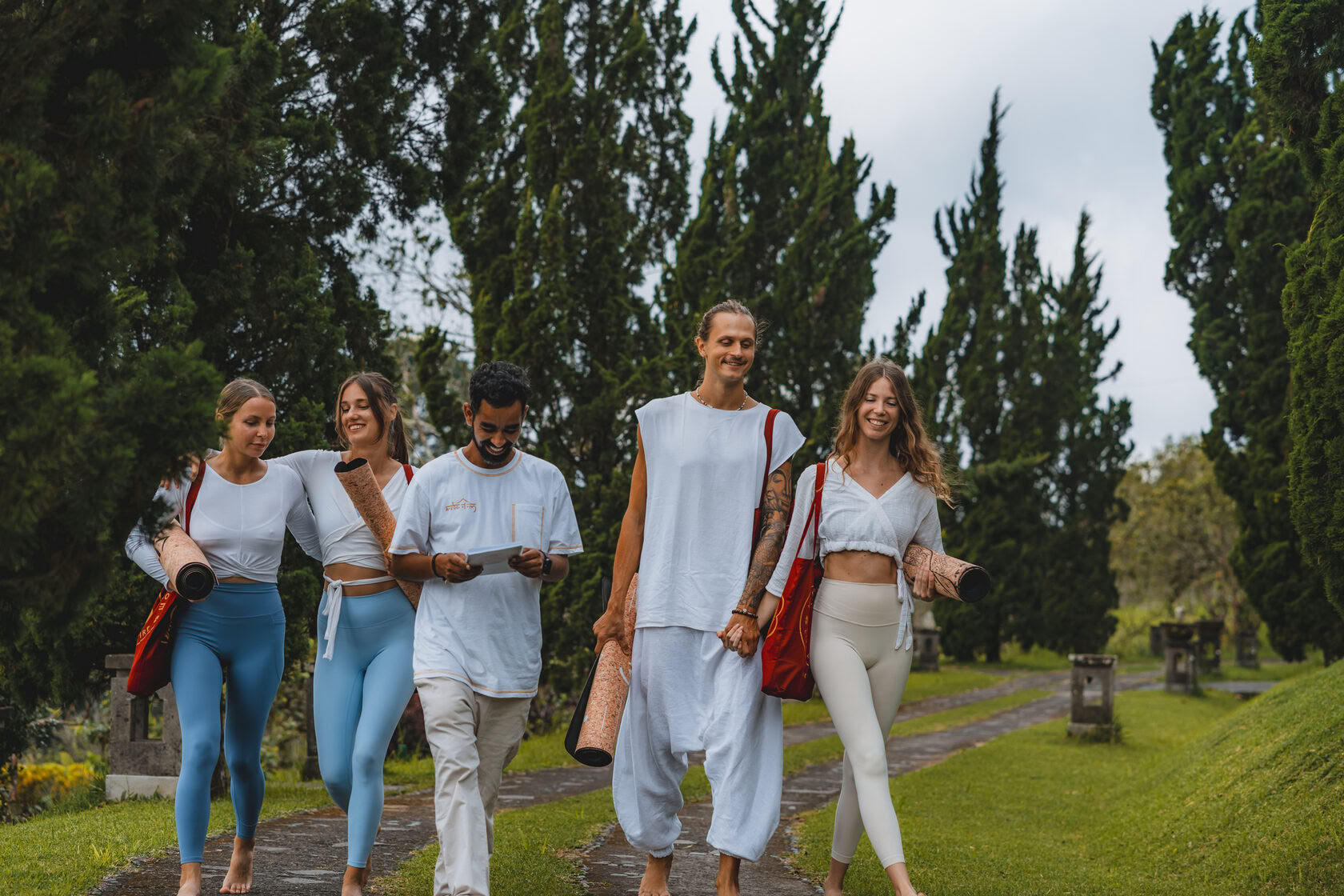 300-Stunden Yoga Lehrer Ausbildung – 11. Mai - 7. Juni 2026