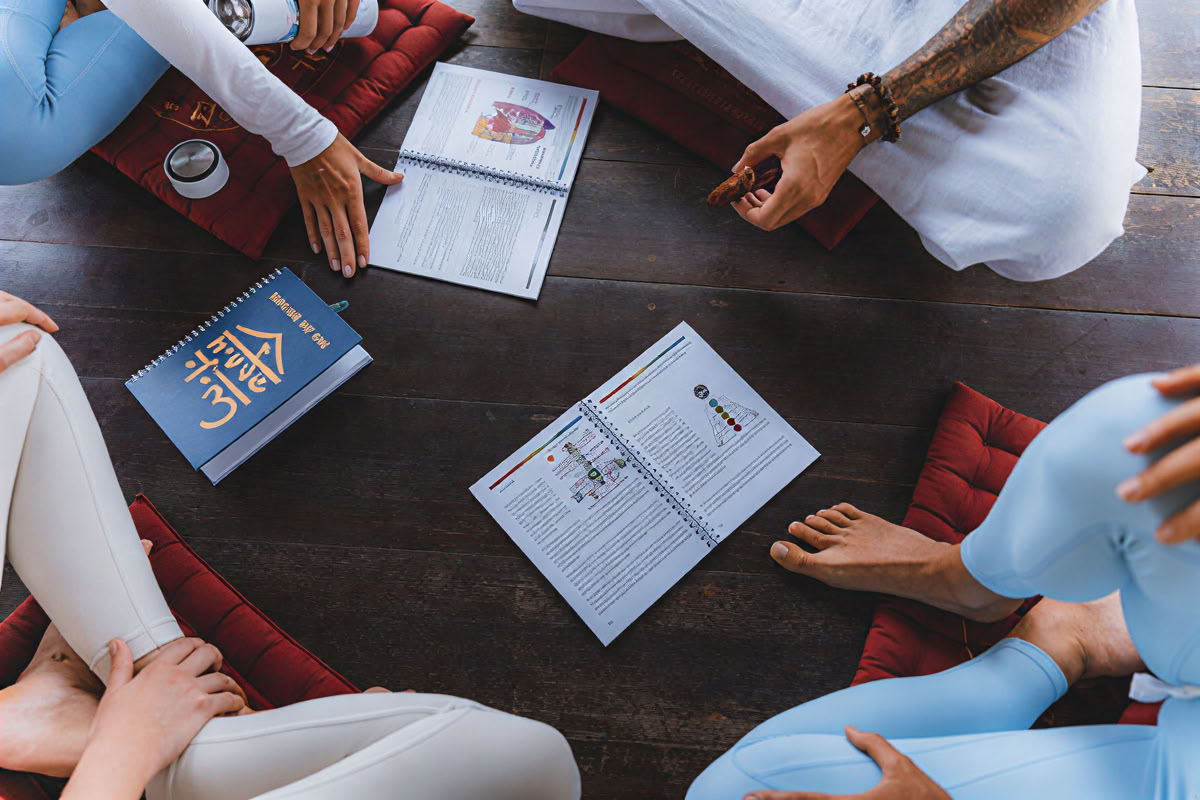 300-Stunden Yoga Lehrer*innen-Ausbildung – 22. Juni - 18. Juli 2026