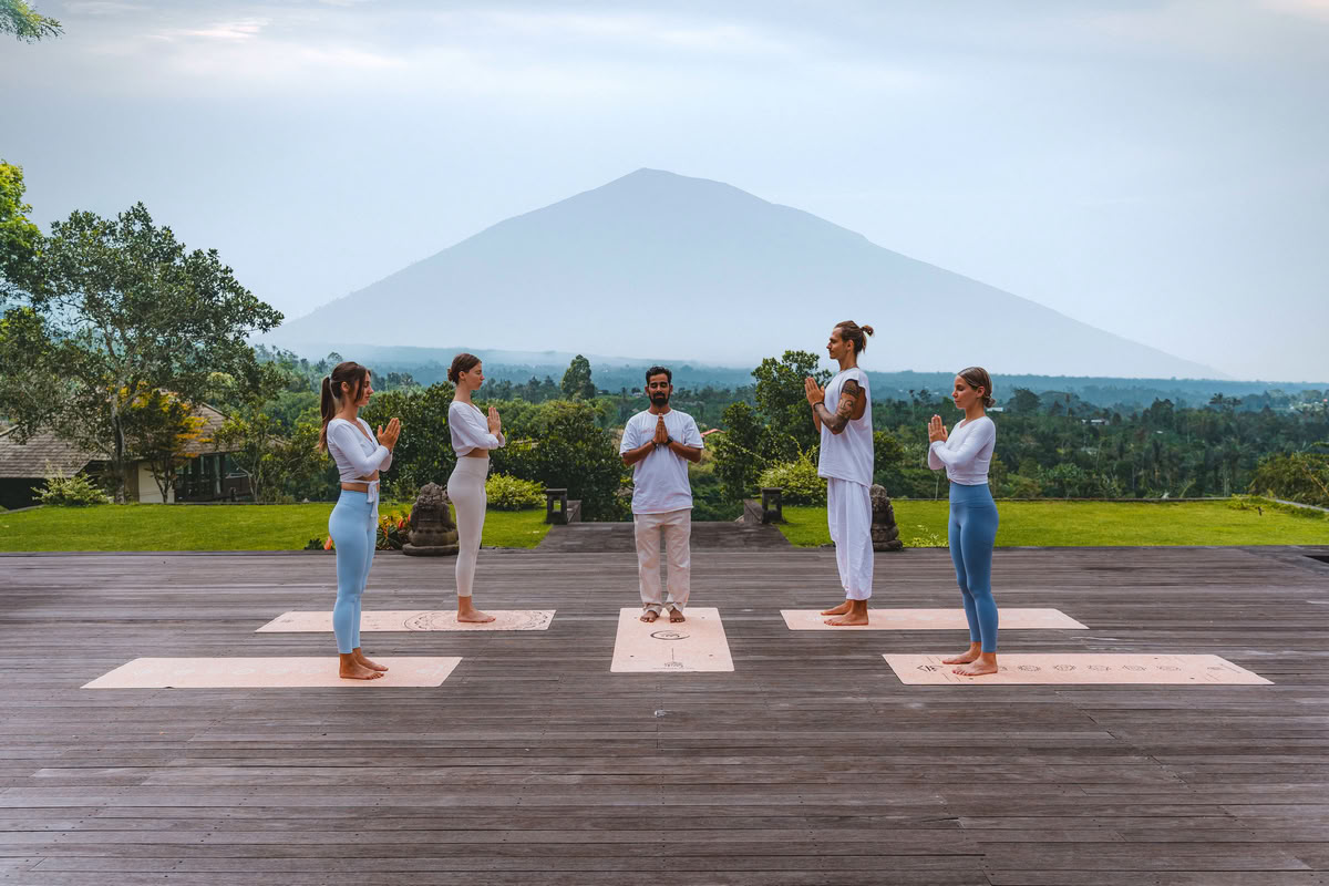 300-Stunden Yoga Teacher Training – 24. Aug. – 19. Sept. 2026