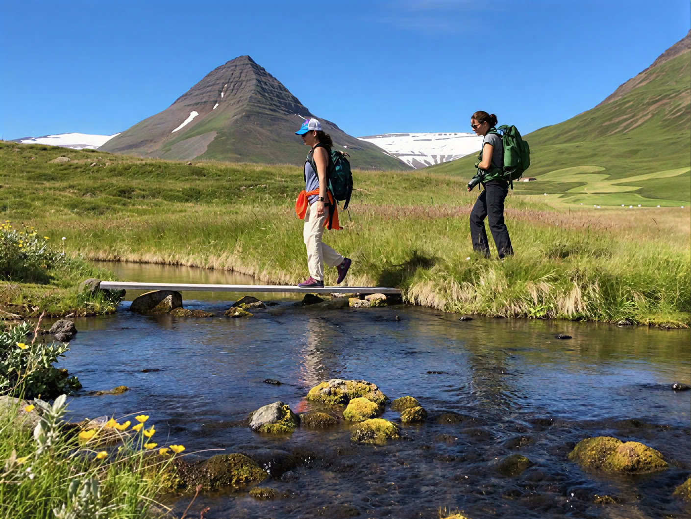 Yoga & Wandern Midnightsun Retreat in Island – Daten 2025
