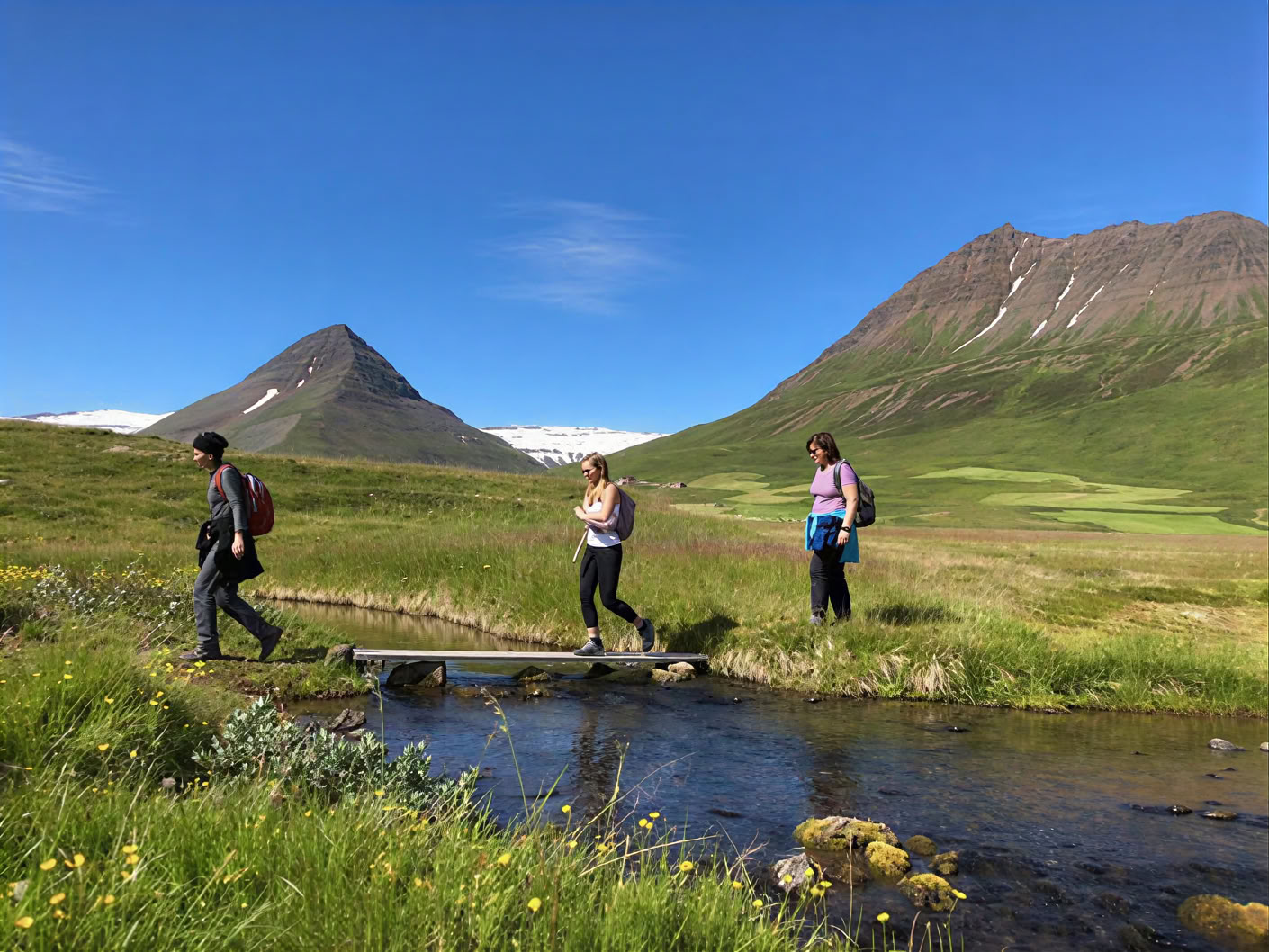 Yoga & Wandern Midnightsun Retreat in Island – Daten 2025