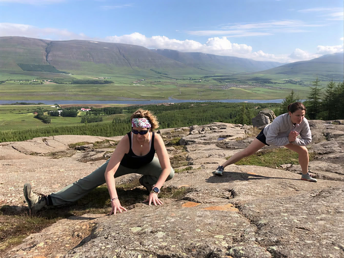 Yoga & Wandern Midnightsun Retreat in Island – Daten 2025