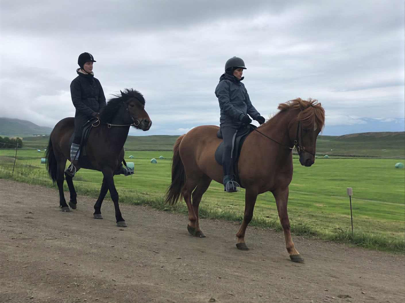 Yoga & Wandern Midnightsun Retreat in Island – Daten 2025