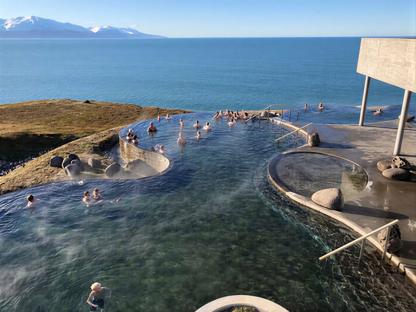 Yoga & Wandern Midnightsun Retreat in Island – Daten 2025