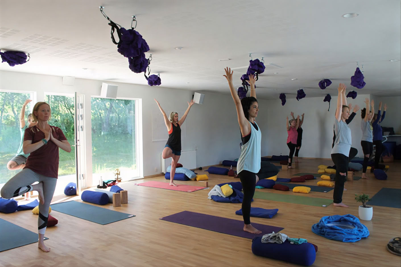 Yoga & Wandern Midnightsun Retreat in Island – Daten 2025
